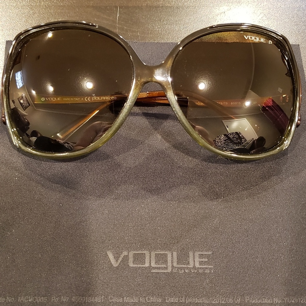 Vogue olive green oversized sunglasses